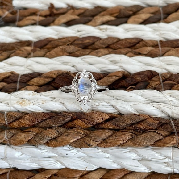 Sterling Silver Moonstone Ring Sz 7 or 8 - Picture 8 of 11